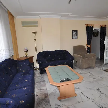 Apartament Sixstar *